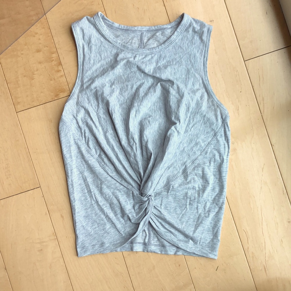 Cute lululemon crop top